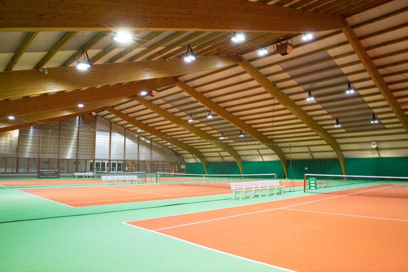 Bild der Tennishalle im Sportcenter TAB