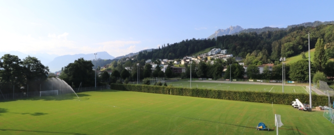 Ein Bild von der Umrüstung des Trainingsplatzes vom Stadion Kleinfeld in Kriens auf LED-Beleuchtung