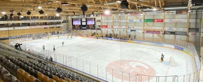 Bild des ersten Matches in der neuen Raiffeisen-Arena. Gespielt haben der HC Ajoie gegen den HC Thurgau.